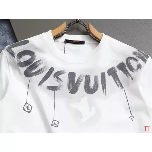 Cheap Louis Vuitton LV T-Shirts Short Sleeved For Unisex #1335546 Replica Wholesale [$39.00 USD] [ITEM#1335546] on Replica Louis Vuitton LV T-Shirts