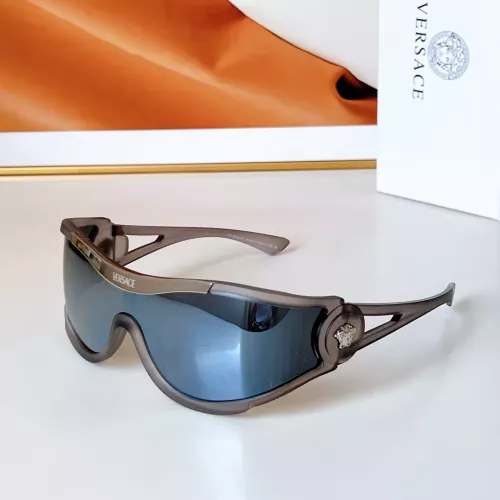 Versace AAA Quality Sunglasses #1336245