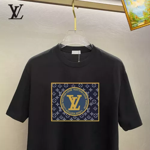 Cheap Louis Vuitton LV T-Shirts Short Sleeved For Unisex #1336265 Replica Wholesale [$25.00 USD] [ITEM#1336265] on Replica Louis Vuitton LV T-Shirts