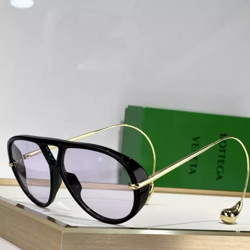Bottega Veneta AAA Quality Sunglasses #1336737