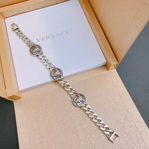 Cheap Versace Bracelets #1336782 Replica Wholesale [$56.00 USD] [ITEM#1336782] on Replica Versace Bracelets