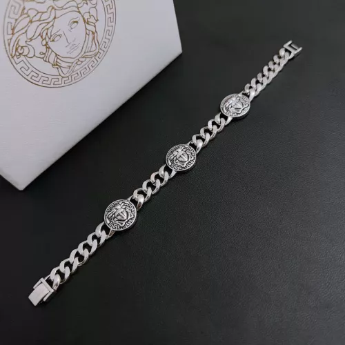 Cheap Versace Bracelets #1336782 Replica Wholesale [$56.00 USD] [ITEM#1336782] on Replica Versace Bracelets