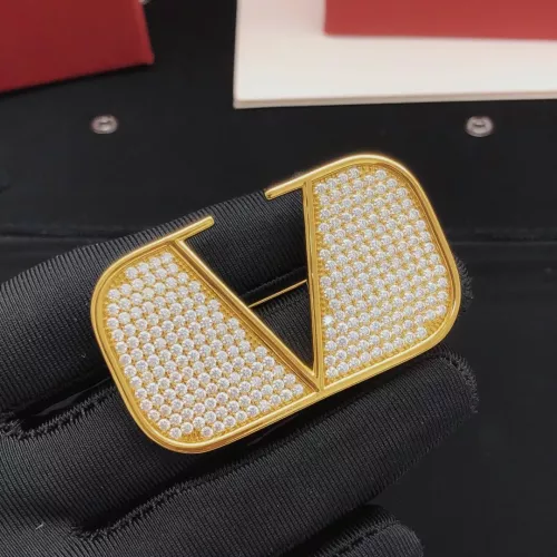 Cheap Valentino Brooches For Women #1336784 Replica Wholesale [$32.00 USD] [ITEM#1336784] on Replica Valentino Brooches
