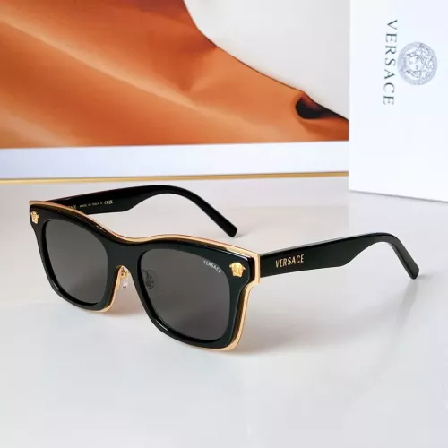 Versace AAA Quality Sunglasses #1336884