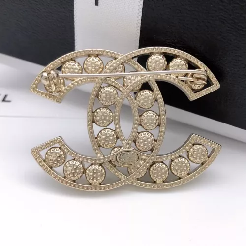 Cheap Chanel Brooches For Women #1336975 Replica Wholesale [$29.00 USD] [ITEM#1336975] on Replica Chanel Brooches