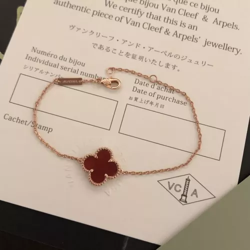 Cheap Van Cleef &amp; Arpels Bracelets For Women #1337011 Replica Wholesale [$25.00 USD] [ITEM#1337011] on Replica Van Cleef &amp; Arpels Bracelets