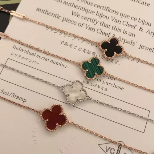 Cheap Van Cleef &amp; Arpels Bracelets For Women #1337012 Replica Wholesale [$25.00 USD] [ITEM#1337012] on Replica Van Cleef &amp; Arpels Bracelets