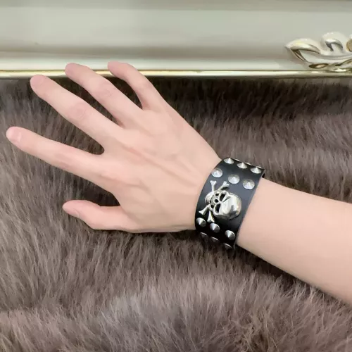 Cheap Alexander McQueen Bracelets #1337032 Replica Wholesale [$42.00 USD] [ITEM#1337032] on Replica Alexander McQueen Bracelets