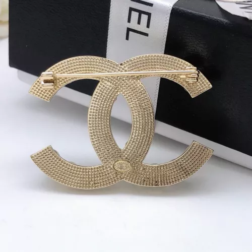 Cheap Chanel Brooches For Women #1337048 Replica Wholesale [$29.00 USD] [ITEM#1337048] on Replica Chanel Brooches