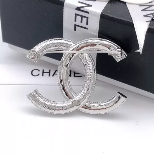 Cheap Chanel Brooches For Women #1337054 Replica Wholesale [$32.00 USD] [ITEM#1337054] on Replica Chanel Brooches