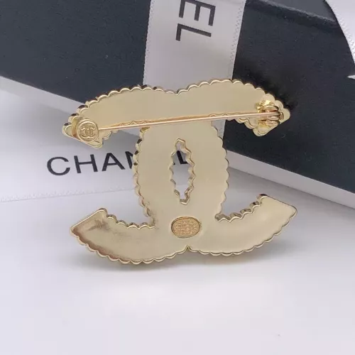 Cheap Chanel Brooches For Women #1337055 Replica Wholesale [$32.00 USD] [ITEM#1337055] on Replica Chanel Brooches
