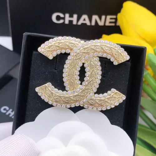 Cheap Chanel Brooches For Women #1337055 Replica Wholesale [$32.00 USD] [ITEM#1337055] on Replica Chanel Brooches