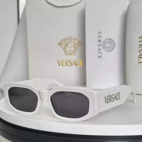 Versace AAA Quality Sunglasses #1337288