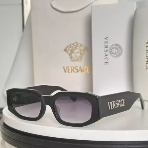 Versace AAA Quality Sunglasses #1337289