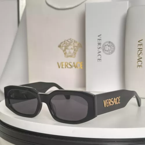 Versace AAA Quality Sunglasses #1337291