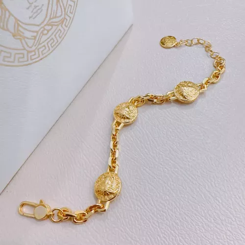 Cheap Versace Bracelets #1337464 Replica Wholesale [$42.00 USD] [ITEM#1337464] on Replica Versace Bracelets