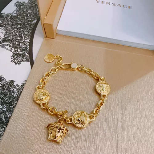 Versace Bracelets #1337465