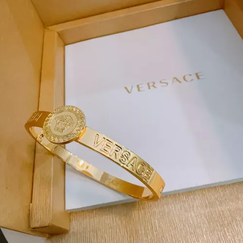 Cheap Versace Bracelets #1337467 Replica Wholesale [$42.00 USD] [ITEM#1337467] on Replica Versace Bracelets