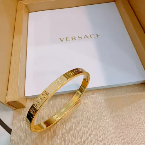 Cheap Versace Bracelets #1337473 Replica Wholesale [$42.00 USD] [ITEM#1337473] on Replica Versace Bracelets