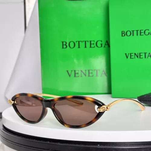 Bottega Veneta AAA Quality Sunglasses #1337490