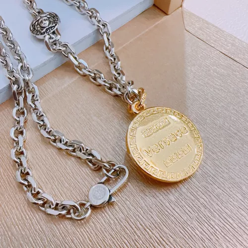 Cheap Versace Necklaces #1337509 Replica Wholesale [$52.00 USD] [ITEM#1337509] on Replica Versace Necklaces