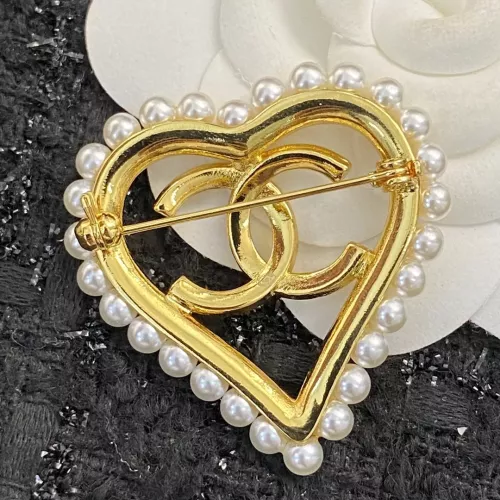 Cheap Chanel Brooches For Women #1337544 Replica Wholesale [$32.00 USD] [ITEM#1337544] on Replica Chanel Brooches