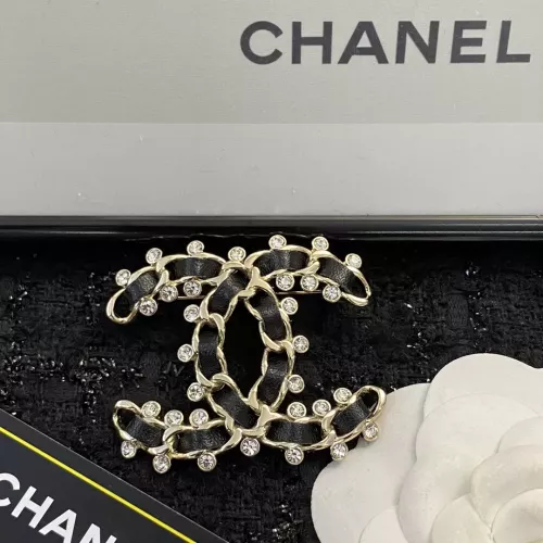 Cheap Chanel Brooches For Women #1337567 Replica Wholesale [$34.00 USD] [ITEM#1337567] on Replica Chanel Brooches
