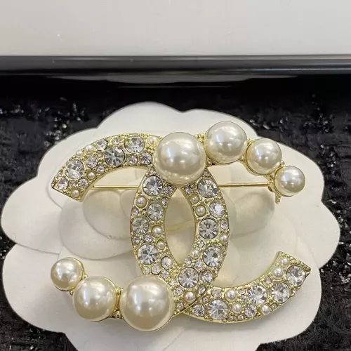 Cheap Chanel Brooches For Women #1337568 Replica Wholesale [$36.00 USD] [ITEM#1337568] on Replica Chanel Brooches