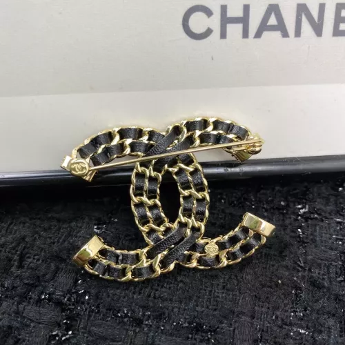 Cheap Chanel Brooches For Women #1337570 Replica Wholesale [$36.00 USD] [ITEM#1337570] on Replica Chanel Brooches