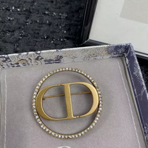Cheap Christian Dior Brooches For Women #1337596 Replica Wholesale [$32.00 USD] [ITEM#1337596] on Replica Christian Dior Brooches