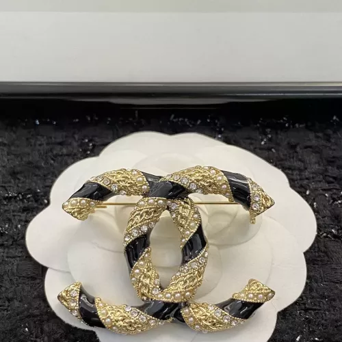 Cheap Chanel Brooches For Women #1337629 Replica Wholesale [$38.00 USD] [ITEM#1337629] on Replica Chanel Brooches