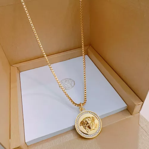 Cheap Versace Necklaces #1337655 Replica Wholesale [$42.00 USD] [ITEM#1337655] on Replica Versace Necklaces
