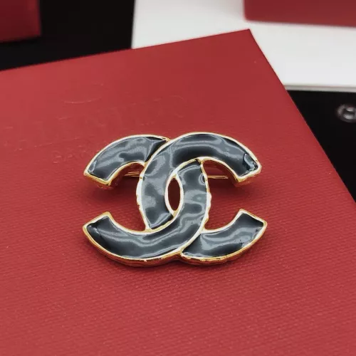 Cheap Chanel Brooches For Women #1337691 Replica Wholesale [$27.00 USD] [ITEM#1337691] on Replica Chanel Brooches