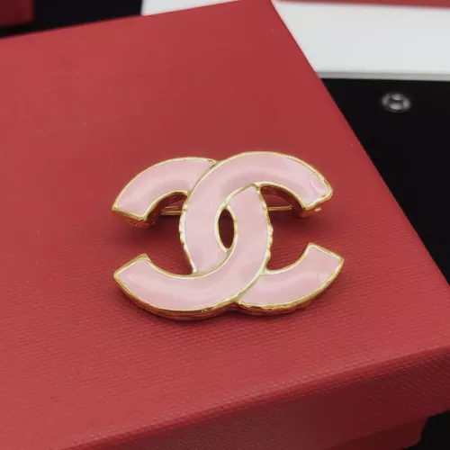 Cheap Chanel Brooches For Women #1337692 Replica Wholesale [$27.00 USD] [ITEM#1337692] on Replica Chanel Brooches