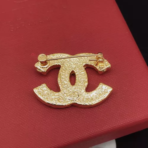 Cheap Chanel Brooches For Women #1337692 Replica Wholesale [$27.00 USD] [ITEM#1337692] on Replica Chanel Brooches