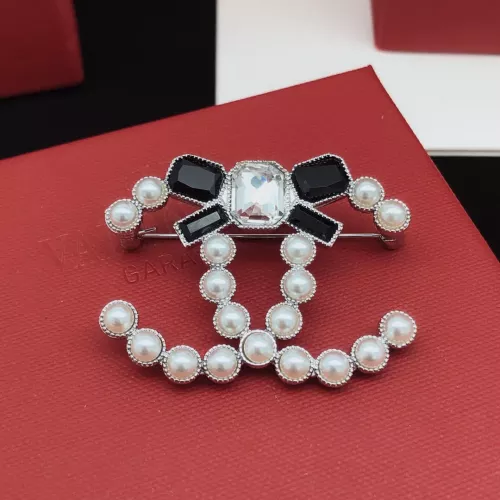 Cheap Chanel Brooches For Women #1337693 Replica Wholesale [$27.00 USD] [ITEM#1337693] on Replica Chanel Brooches
