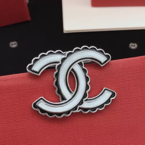 Chanel Brooches For Women #1337696