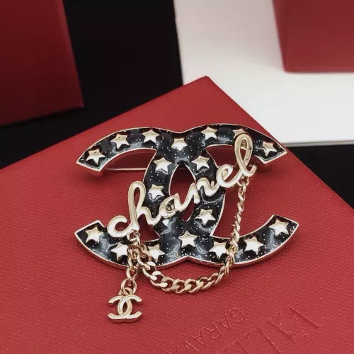Cheap Chanel Brooches For Women #1337698 Replica Wholesale [$29.00 USD] [ITEM#1337698] on Replica Chanel Brooches