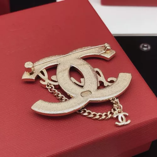 Cheap Chanel Brooches For Women #1337698 Replica Wholesale [$29.00 USD] [ITEM#1337698] on Replica Chanel Brooches
