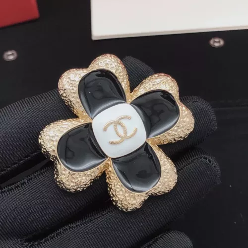 Cheap Chanel Brooches For Women #1337700 Replica Wholesale [$29.00 USD] [ITEM#1337700] on Replica Chanel Brooches