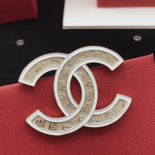 Chanel Brooches For Women #1337701