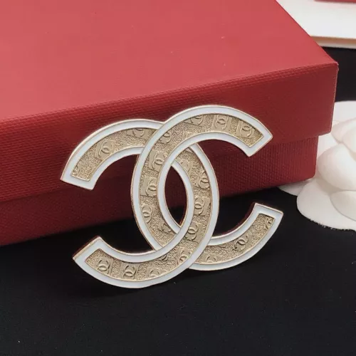 Cheap Chanel Brooches For Women #1337701 Replica Wholesale [$29.00 USD] [ITEM#1337701] on Replica Chanel Brooches