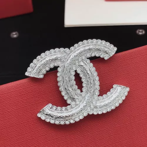 Chanel Brooches For Women #1337703