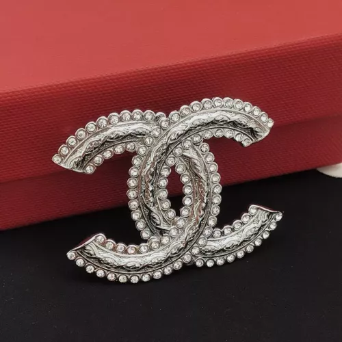 Cheap Chanel Brooches For Women #1337703 Replica Wholesale [$29.00 USD] [ITEM#1337703] on Replica Chanel Brooches