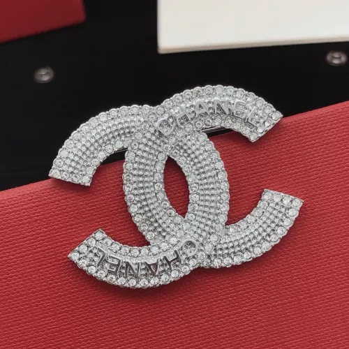 Chanel Brooches For Women #1337704
