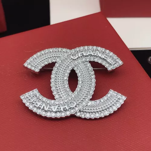 Cheap Chanel Brooches For Women #1337704 Replica Wholesale [$29.00 USD] [ITEM#1337704] on Replica Chanel Brooches
