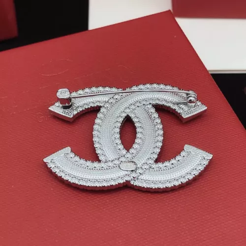 Cheap Chanel Brooches For Women #1337704 Replica Wholesale [$29.00 USD] [ITEM#1337704] on Replica Chanel Brooches