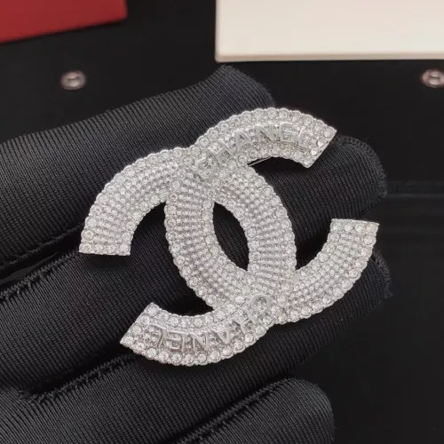 Cheap Chanel Brooches For Women #1337704 Replica Wholesale [$29.00 USD] [ITEM#1337704] on Replica Chanel Brooches