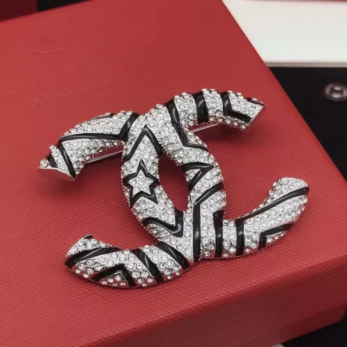 Cheap Chanel Brooches For Women #1337705 Replica Wholesale [$32.00 USD] [ITEM#1337705] on Replica Chanel Brooches