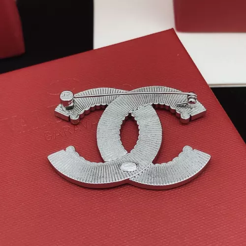 Cheap Chanel Brooches For Women #1337706 Replica Wholesale [$32.00 USD] [ITEM#1337706] on Replica Chanel Brooches